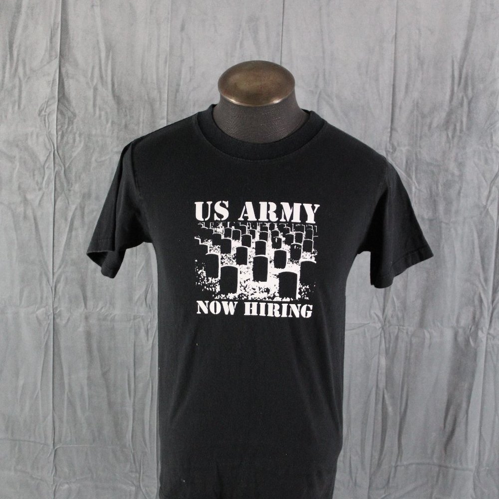 Vintage Graphic T-shirt - US Army Now Hiring Protest Shirt - Men's Small